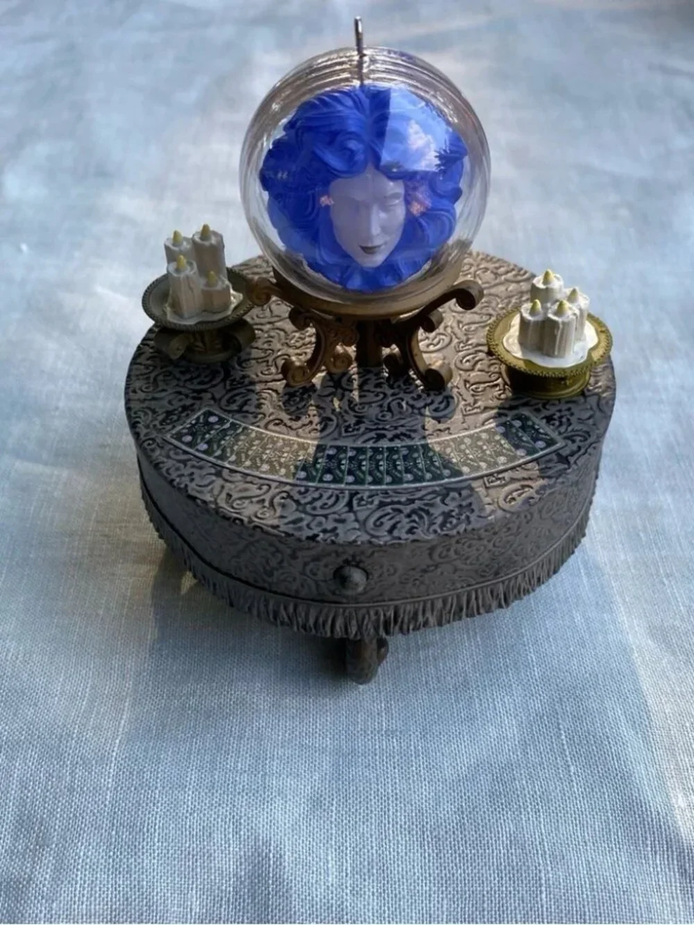 NWT Hallmark Disney Haunted Mansion Madame Leota ornament